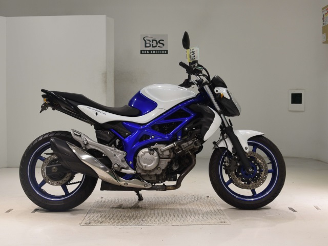 Suzuki GLADIUS SFV400 2013