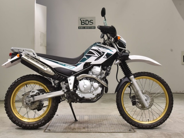 Yamaha SEROW XT250 2016