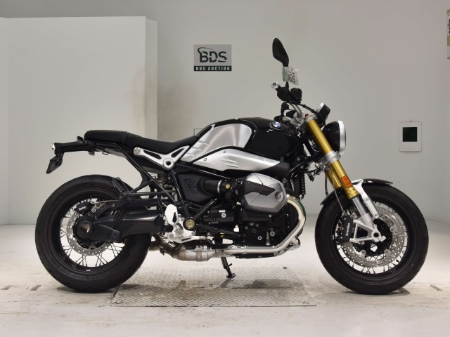 BMW R NINE T 2024