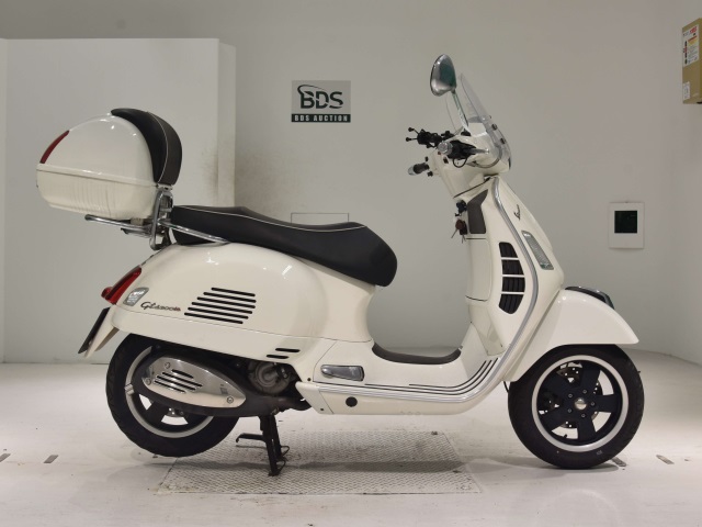 Vespa GTS300IE 2013