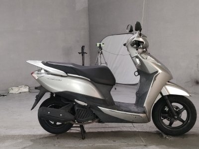 Honda LEAD125 2013