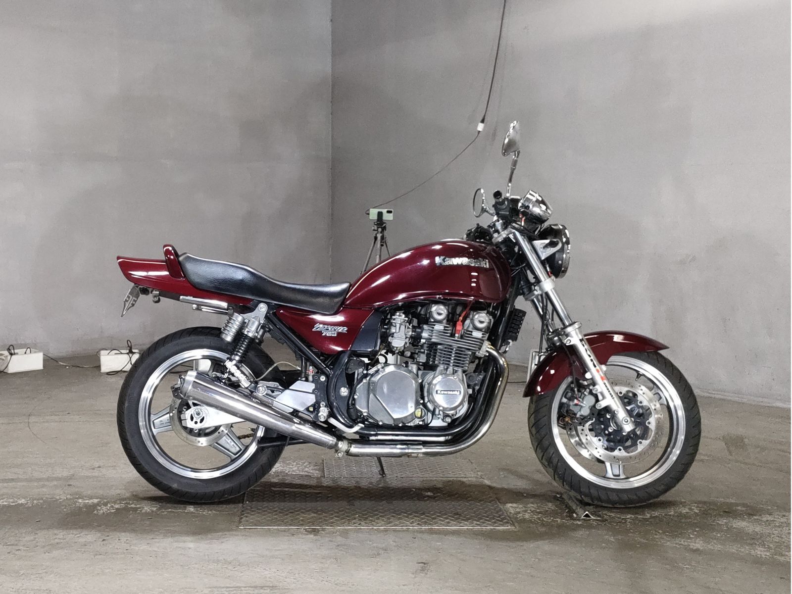 Kawasaki ZEPHYR750 2024