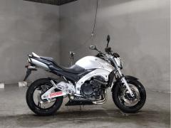 Suzuki GSR400 2007