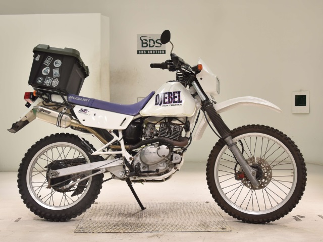 Suzuki DJEBEL125