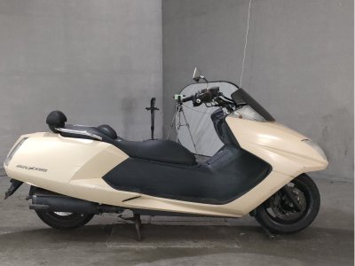 Yamaha MAGZAM