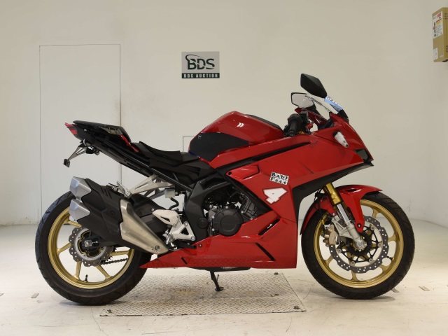Honda CBR250RR 2023