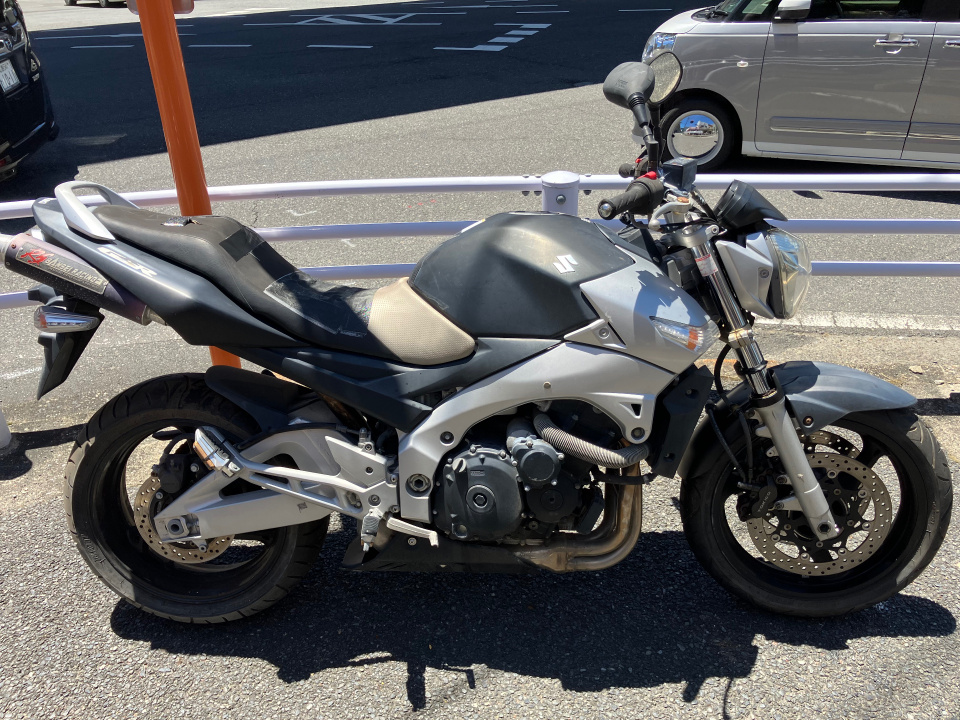 Suzuki GSR400 2007