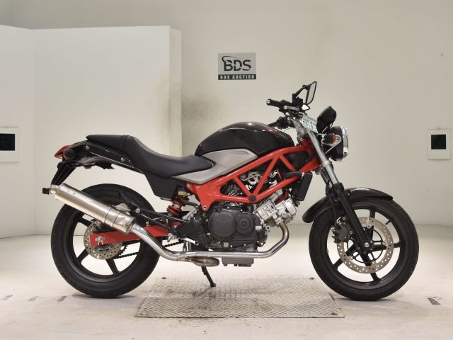 Honda VTR250 2011