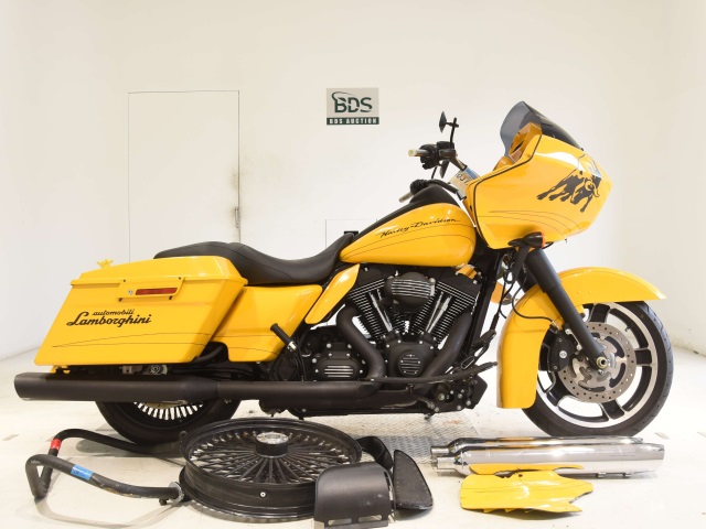 HD ROAD GLIDE FLTRX1690 2012
