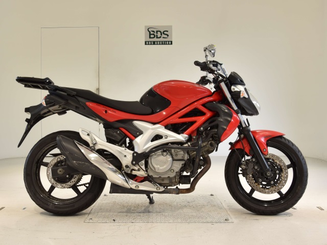 Suzuki GLADIUS SFV400 2010