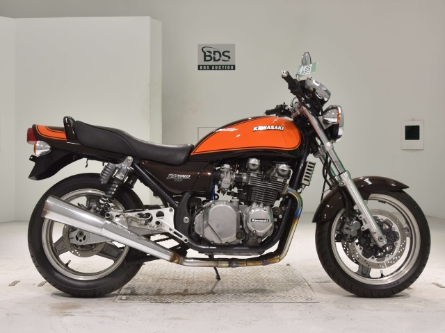 Kawasaki ZEPHYR750 2024