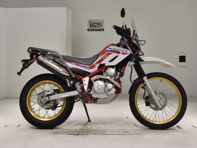 Yamaha SEROW XT250 2020