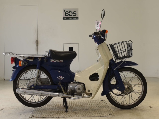 Honda C50 2000