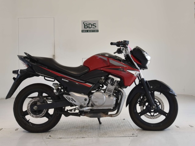 Suzuki GSR250