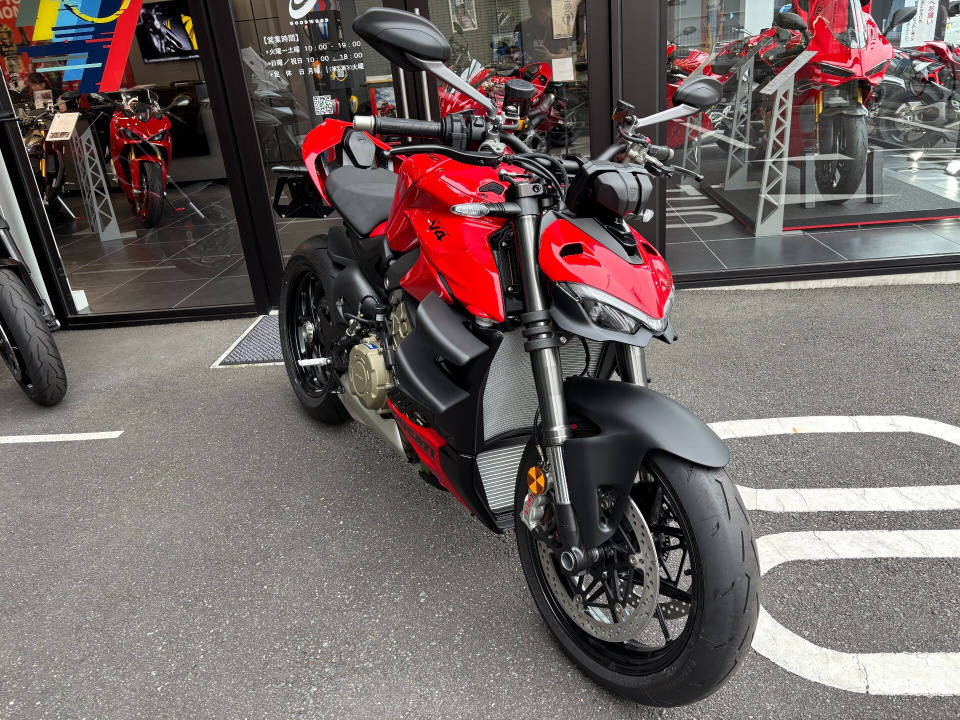 Ducati STREETFIGHTER V4S 2025