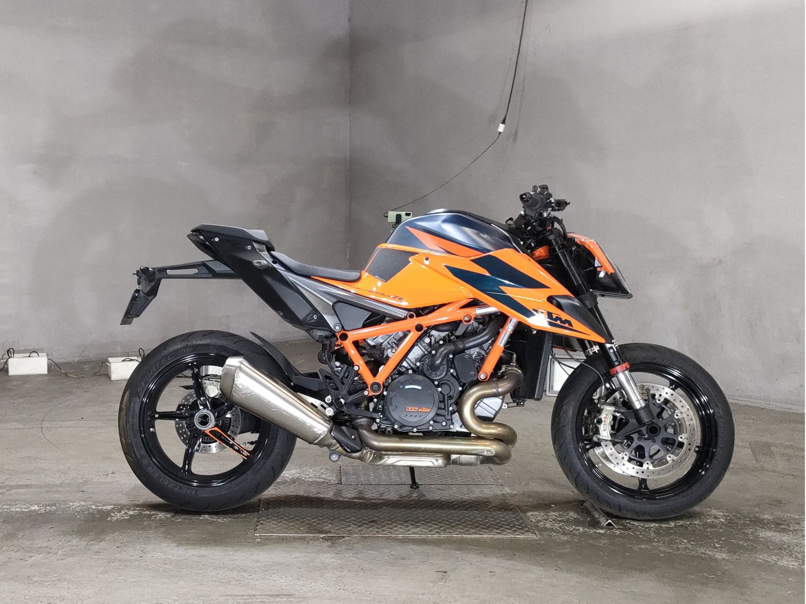 KTM 1290 SUPERDUKE R 2021