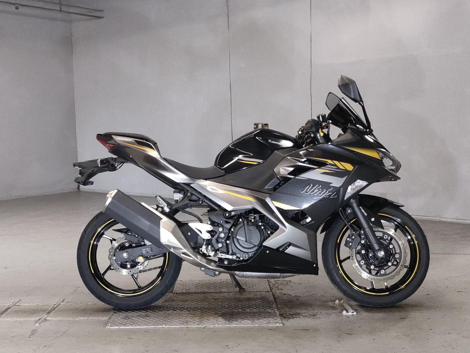 Kawasaki NINJA400 2021