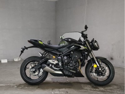 Triumph STREET TRIPLE RS 2025