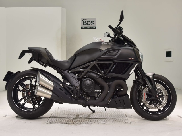 Ducati DIAVEL CARBON 2017