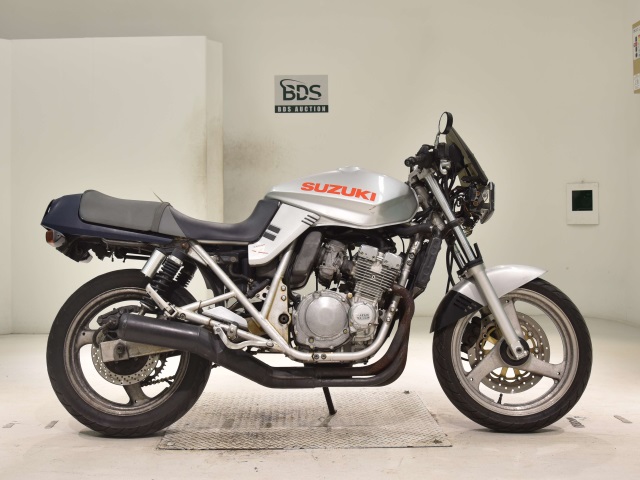 Suzuki GSX250S KATANA