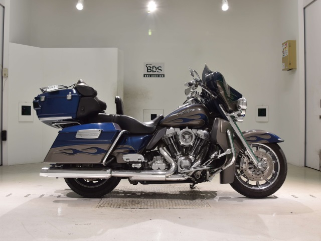 HD FLHTCUSE1800 CVO 2009