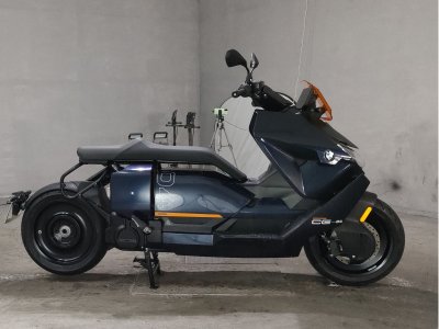 BMW CE04 2024