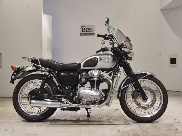 Kawasaki W650 2004