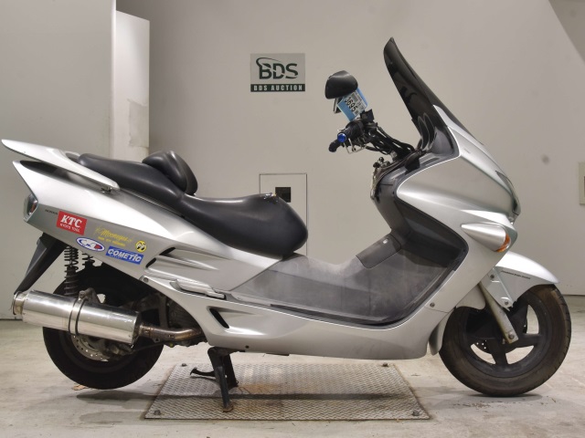 Honda FORZA 2000