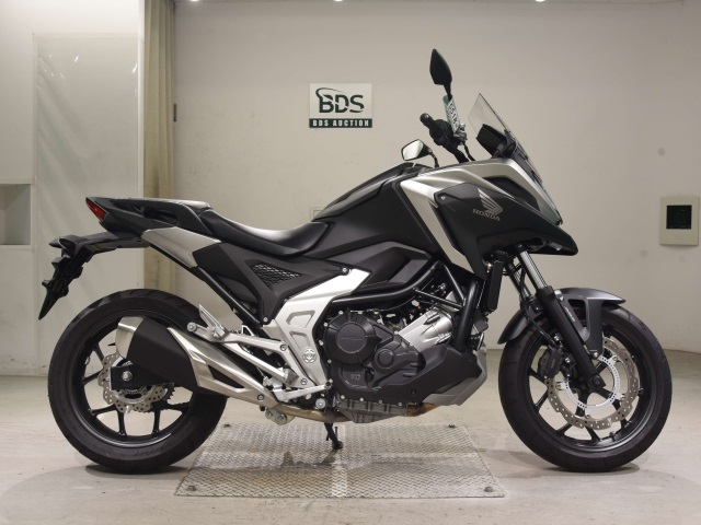 Honda NC750X 2023