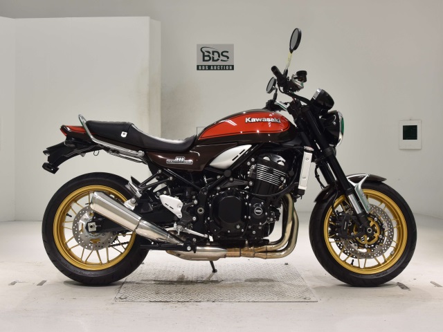 Kawasaki Z900RS 2022