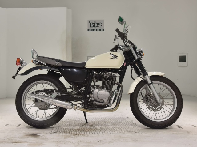 Honda CB223S 2008
