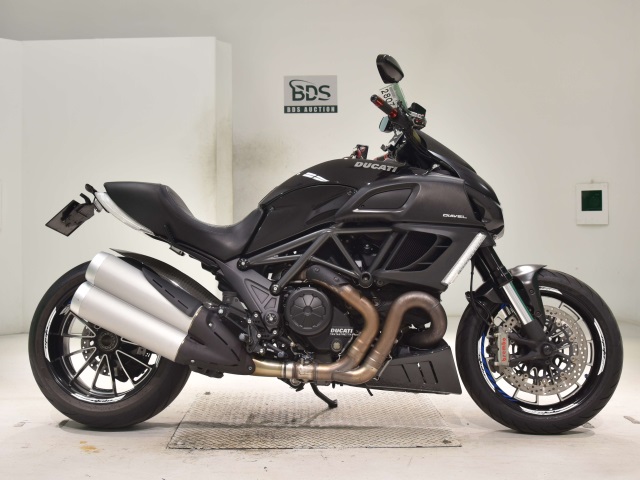 Ducati DIAVEL 2012