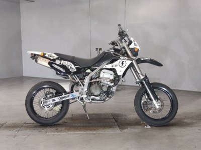 Kawasaki D TRACKER 2004