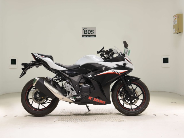 Suzuki GSX250R