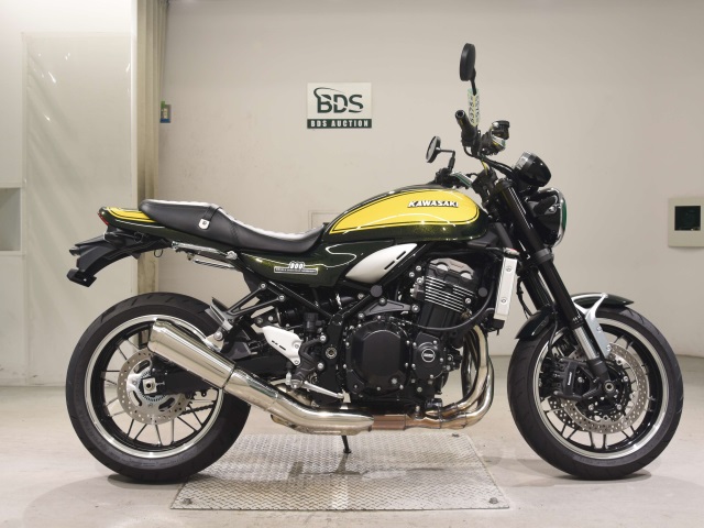 Kawasaki Z900RS 2024