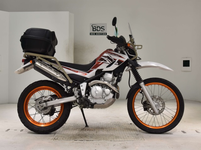 Yamaha SEROW XT250 2016