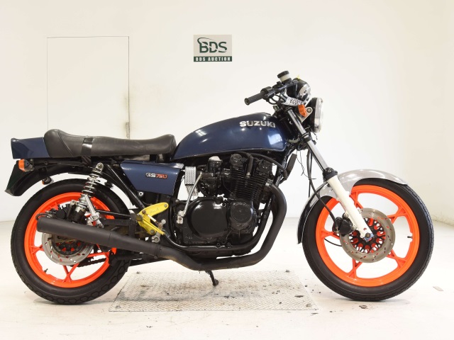 Suzuki GS750E