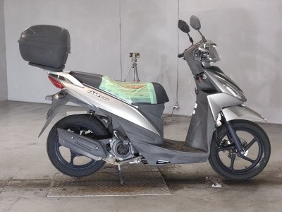 Suzuki ADDRESS V110