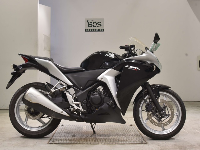 Honda CBR250R 2011