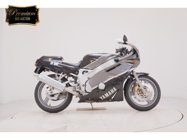 Yamaha FZR400 1988