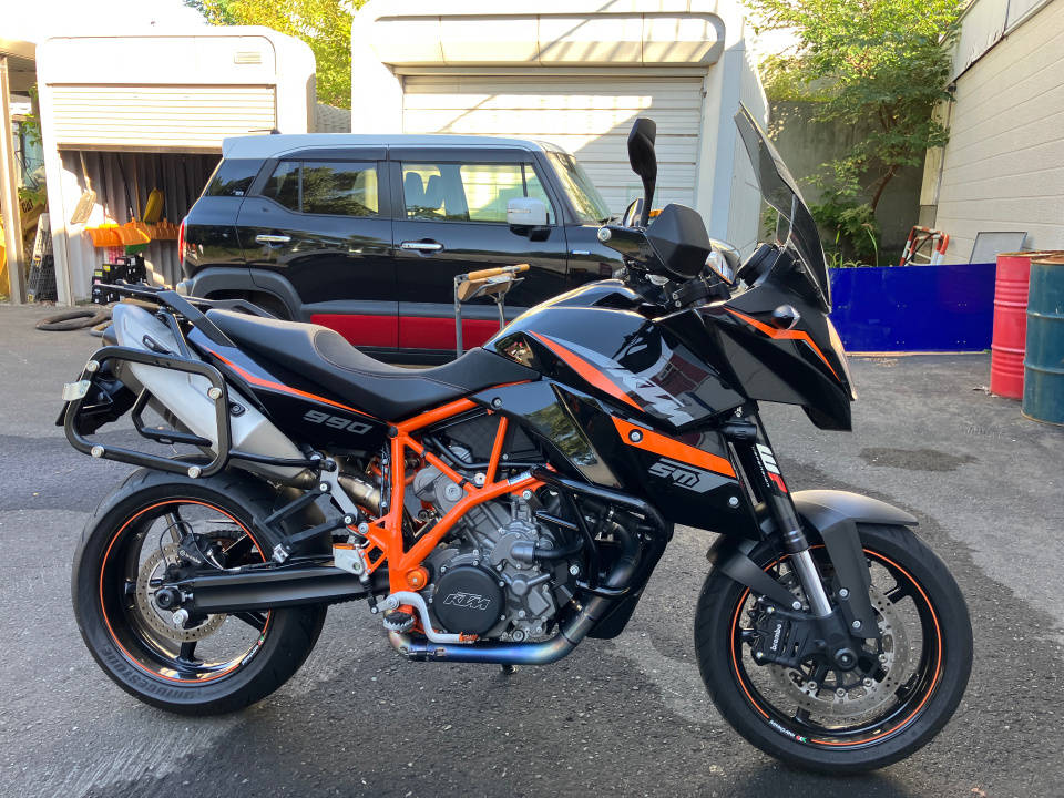 KTM 990 SUPERMOTO T 2013