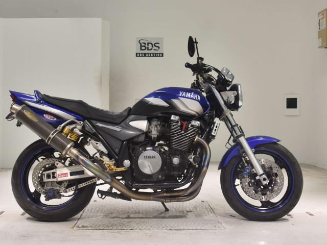Yamaha XJR1300 2001