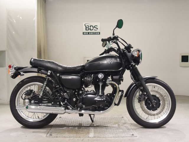 Kawasaki W800 2021