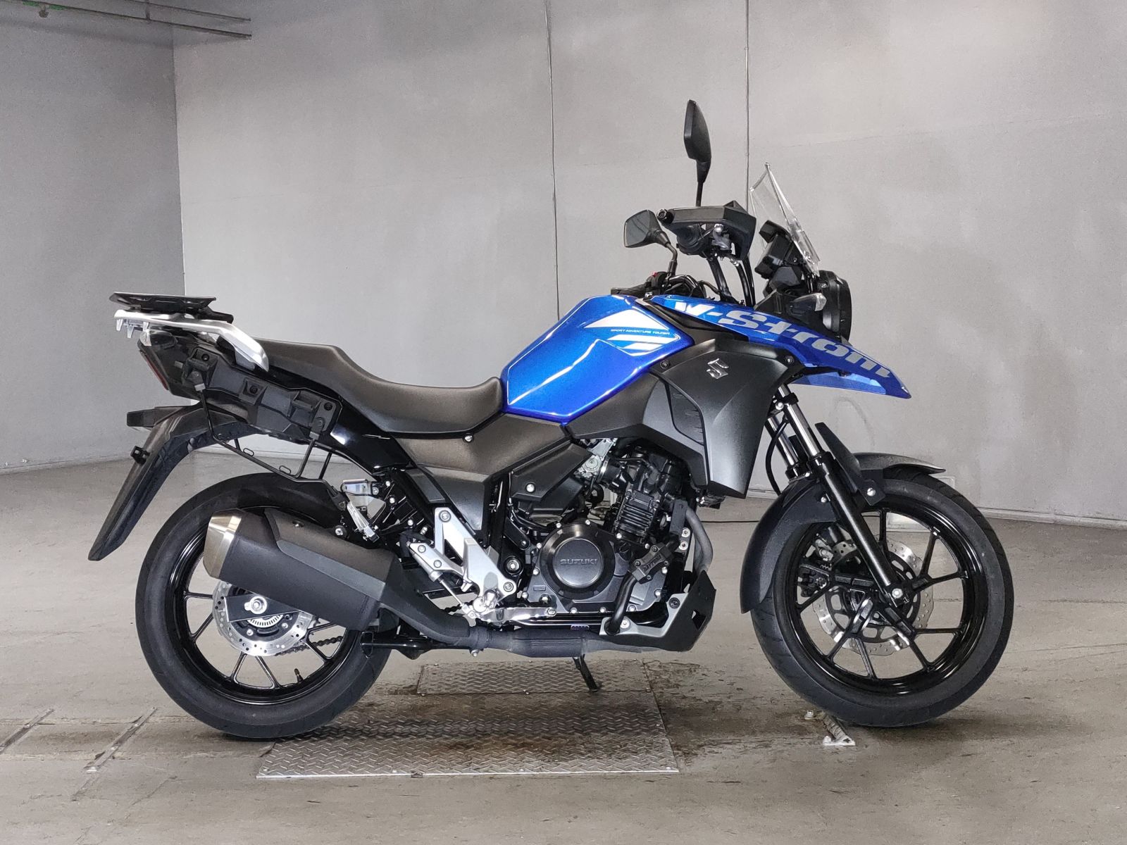 Suzuki V-STROM DL250
