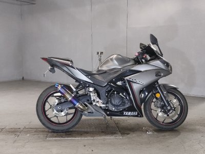Yamaha YZF-R25 2016