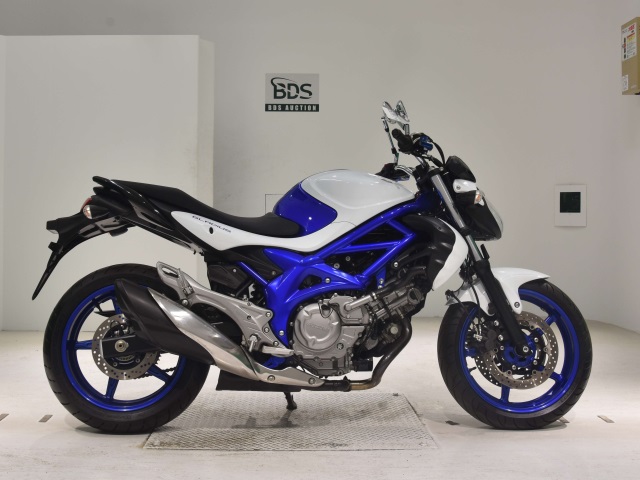 Suzuki GLADIUS SFV400 2011