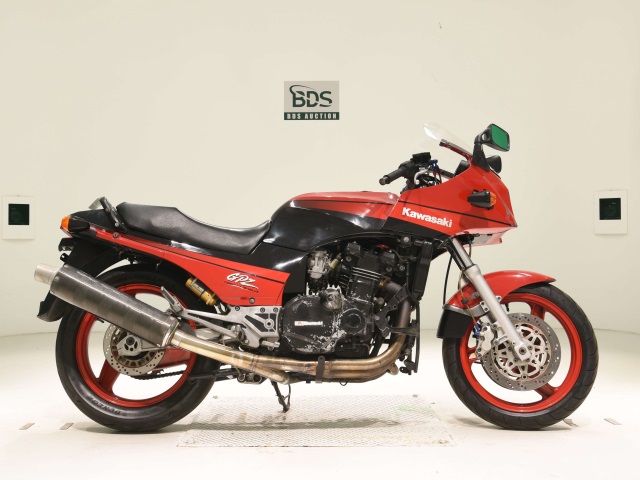 Kawasaki GPZ900R 1995