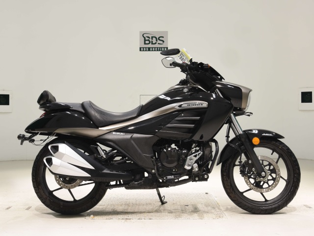 Suzuki INTRUDER 150 2020