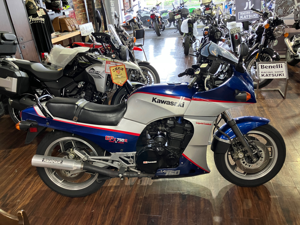 Kawasaki GPZ750R 1986