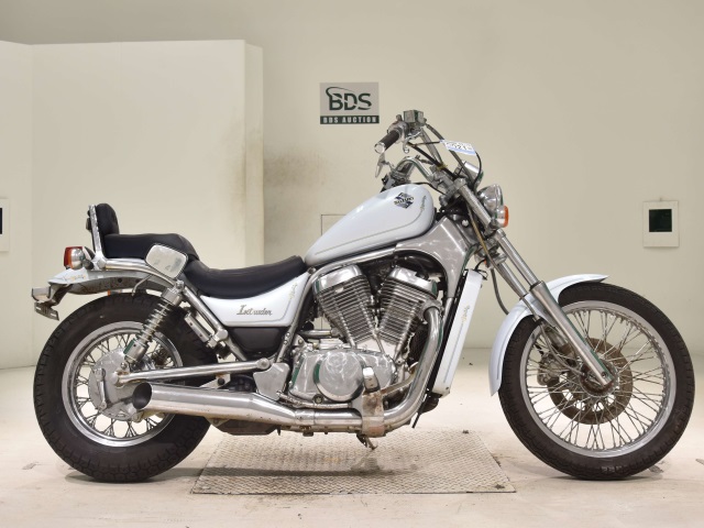 Suzuki INTRUDER 750